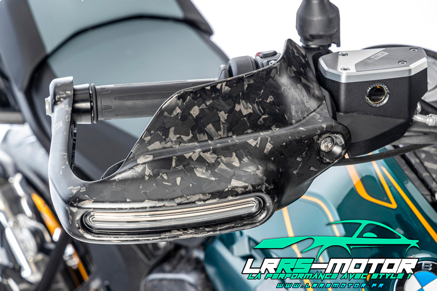 Großer Handschutz mit Halterung für rechten Blinker, mattes Forged Carbon, BMW R 1300 GS ab 2023