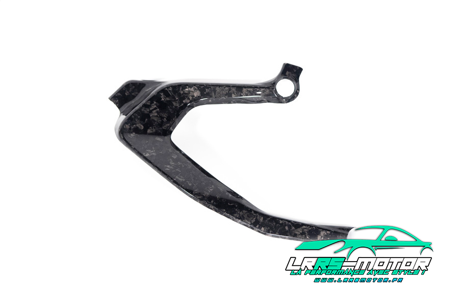 Rechtes Rahmen-Cover aus glänzendem Forged Carbon BDC für BMW R 1300 GS ab 2023