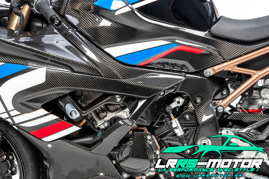 Cache-cadre carbone gauche grande version BMW S 1000 RR à partir de l'année 2019