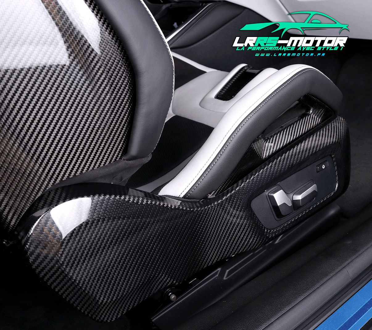 Cache Latéral de Siège en Carbone – BMW M3/M4 G80 G81 G82 G83 / X3M F97 / X4M F98 / Série 2 G42