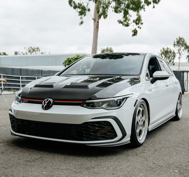 Capot en fibre de carbone léger et performant pour GOLF 8 MK8 GTI
