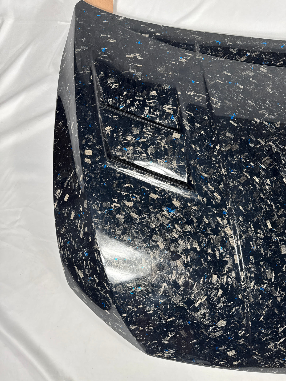 Capot Carbone Forgé – Volkswagen Golf 8 GTI & Golf 8 R