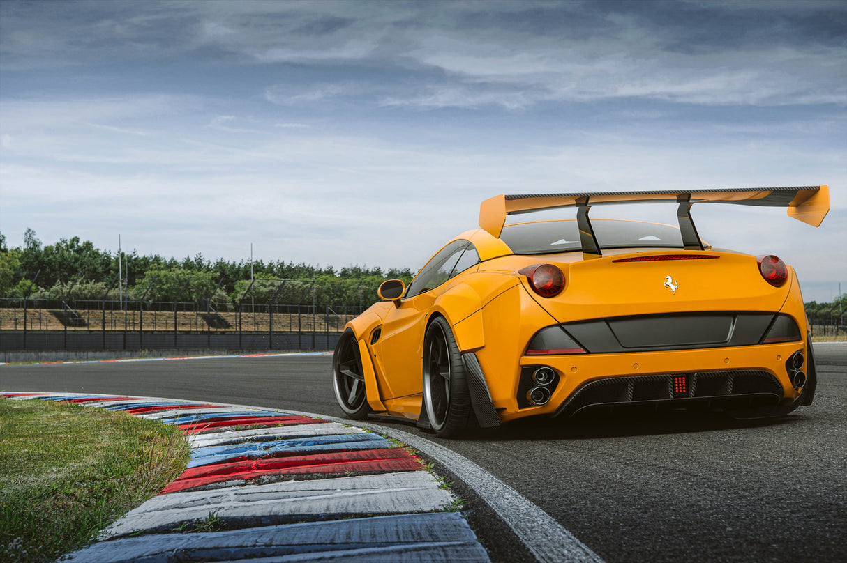 Kit carrosserie carbone Wide Body pour Ferrari California