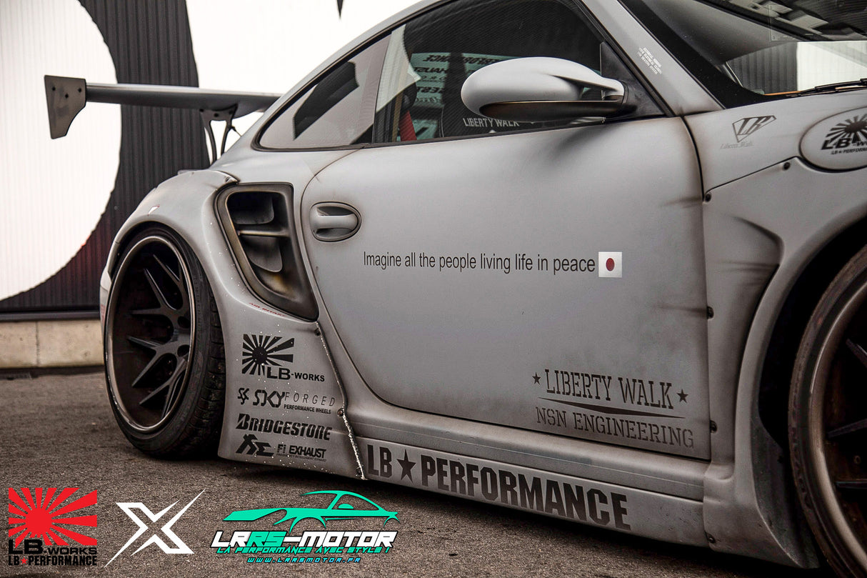 Liberty Walk Porsche 997 body kit