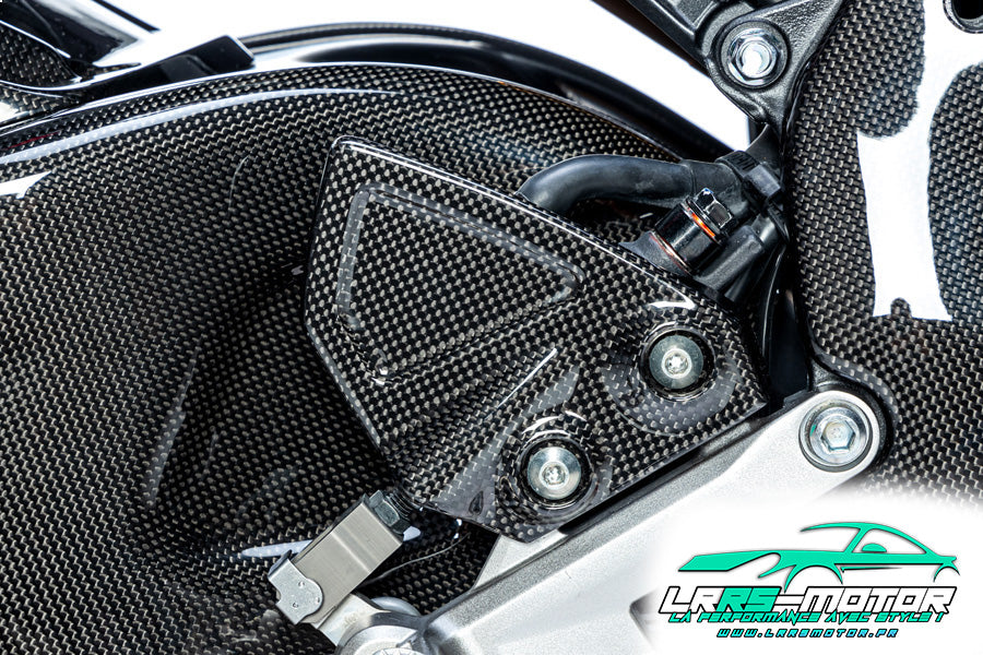 Protection de talon droite en carbone BRILLANT pour Honda CBR 1000 RR-R/SP – Pièce carbone moto premium à partir de 2024
