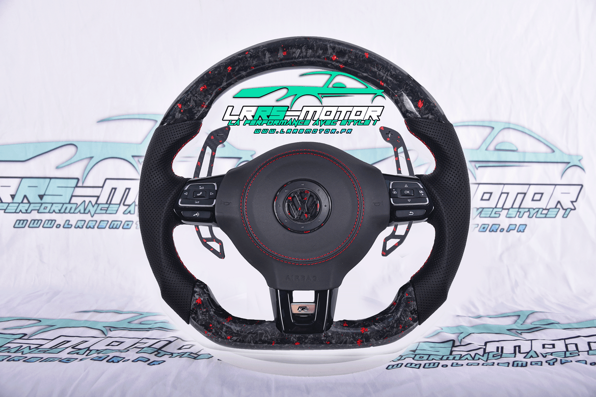 Volant Carbone Personnalisable pour Golf 6, Polo 5 & 6 GTI et Scirocco (2015-2022) – Sportivité et Élégance