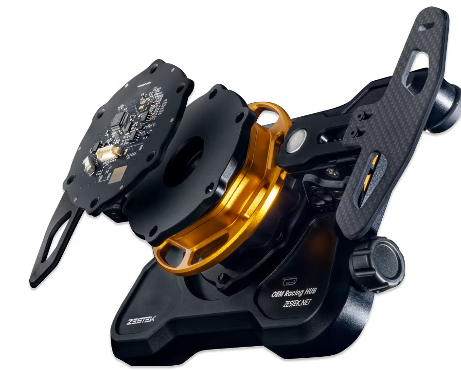 Volant Racing : compatible multimarque, plug & play pour véhicules réels.