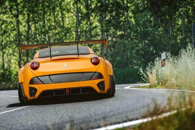 Kit carrosserie carbone Wide Body pour Ferrari California