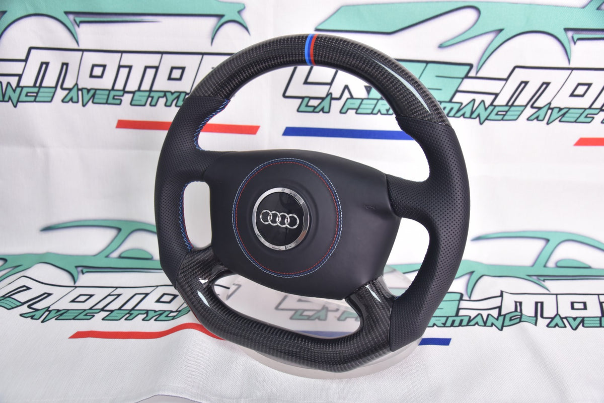 volant audi A3 8l Cuir perforé & fibre de carbone brillante en stock