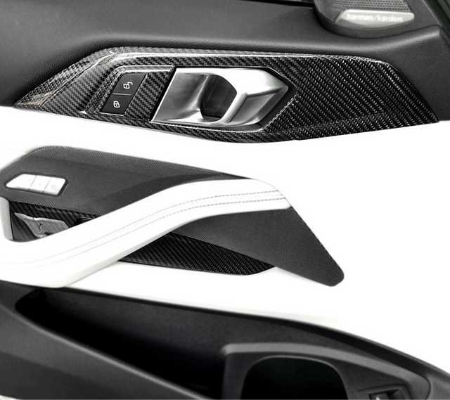 Éléments intérieurs de portes en fibre de carbone pour BMW G82 / G22 – Kit 4 pièces – Conduite à gauche (LHD)