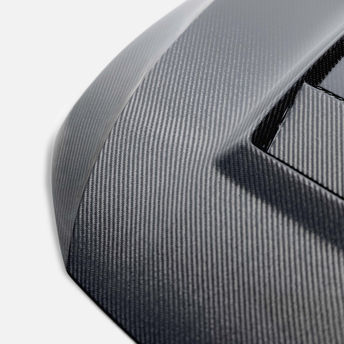 DV‑style carbon fiber hood for 2022 VW Golf MK8
