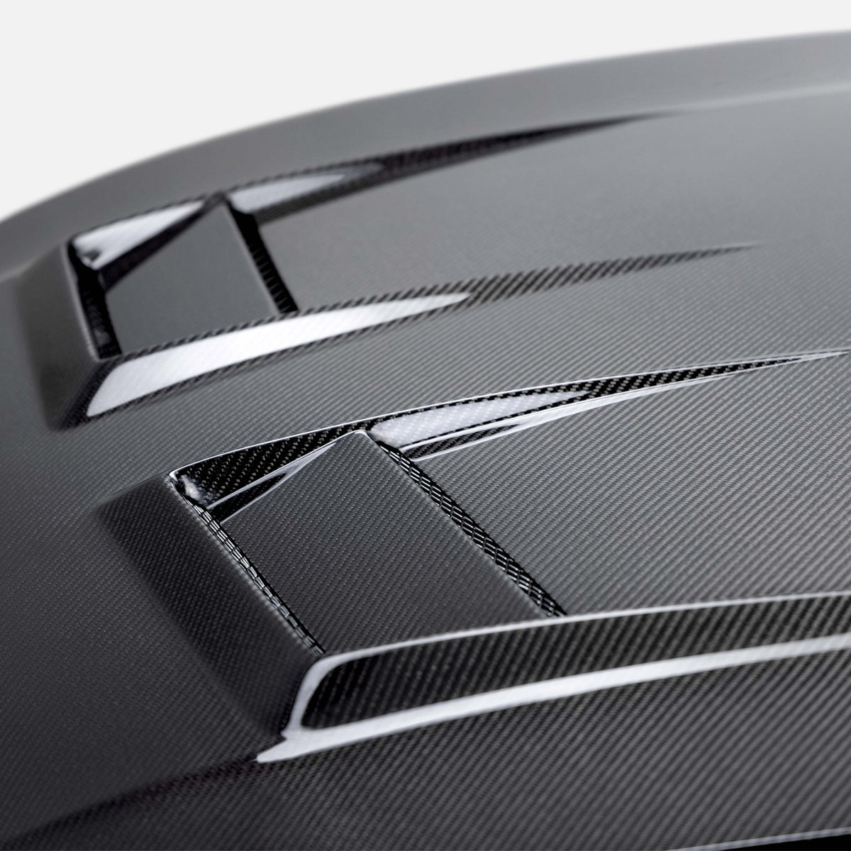 DV‑style carbon fiber hood for 2022 VW Golf MK8