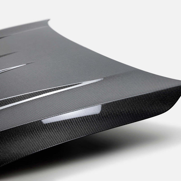 DV‑style carbon fiber hood for 2022 VW Golf MK8