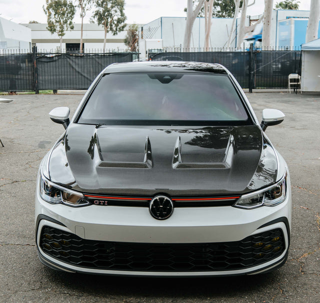 Capot en fibre de carbone léger et performant pour GOLF 8 MK8 GTI