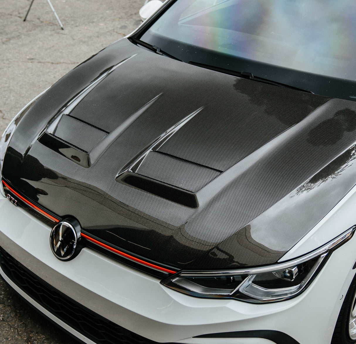 Capot en fibre de carbone de style DV pour 2022 VW Golf MK8