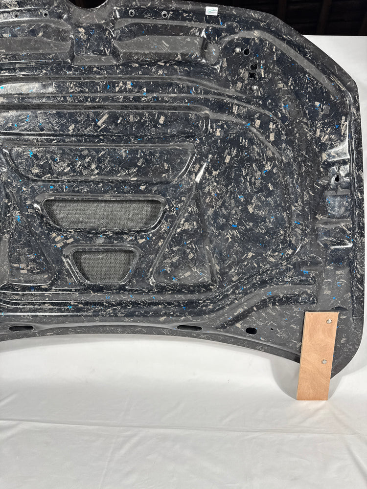 Capot Carbone Forgé – Volkswagen Golf 8 GTI & Golf 8 R