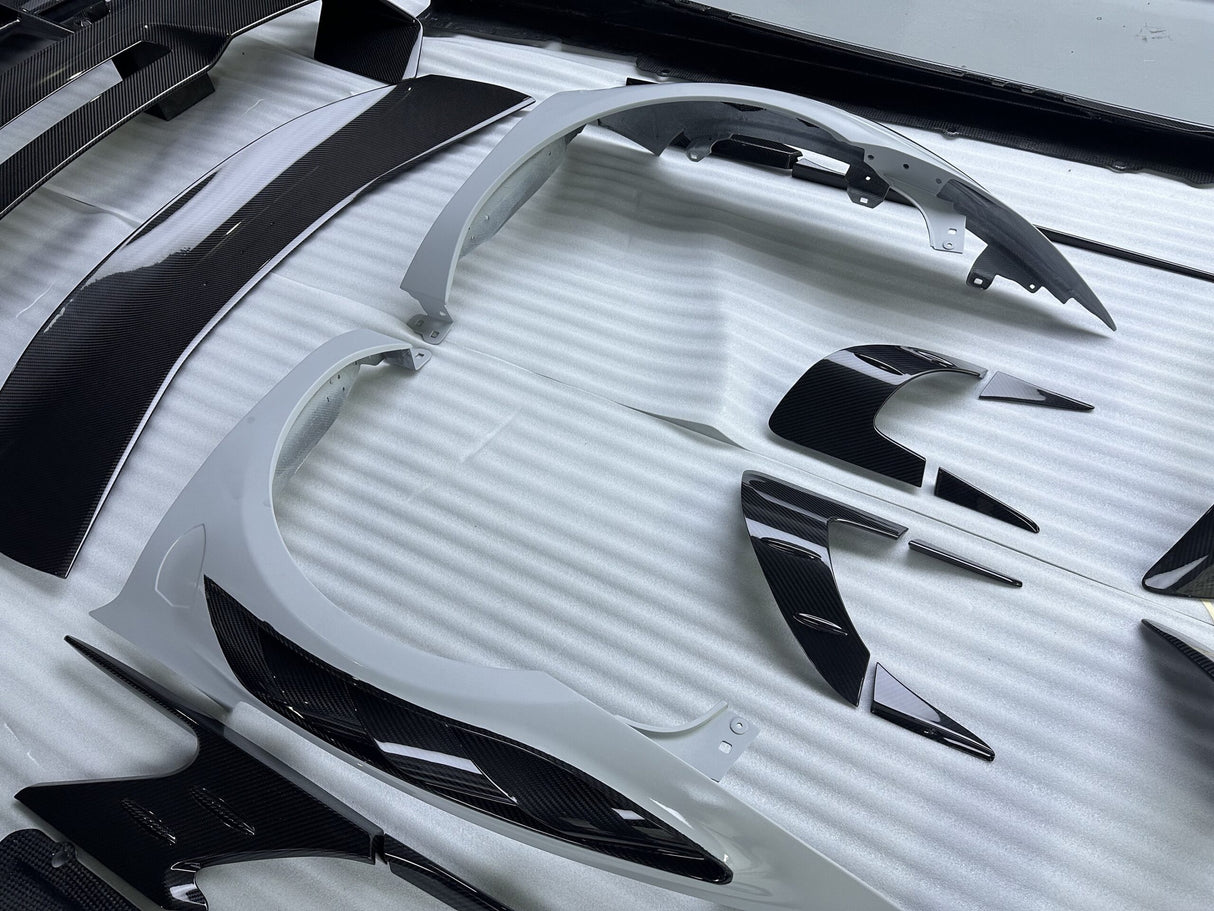 Kit carrosserie carbone BatFury Aero pour Ferrari 296 GTB & Ferrari 296 Spider