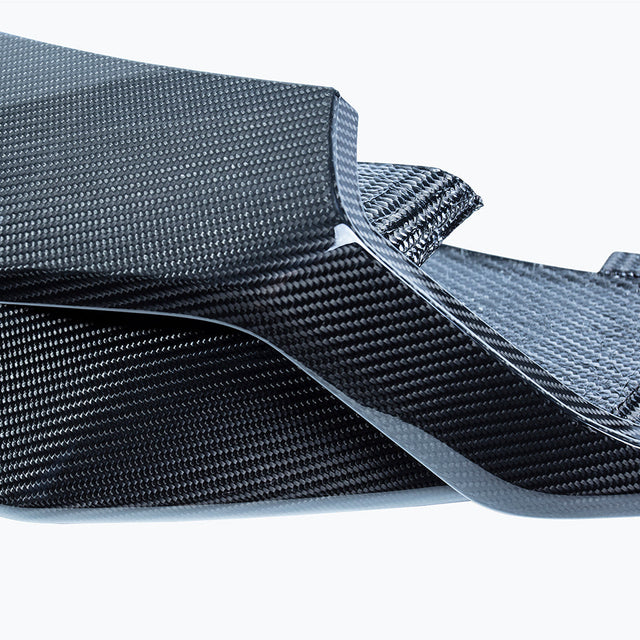 Lame avant fibre de carbone urbain pour Lamborghini Urus IN UK