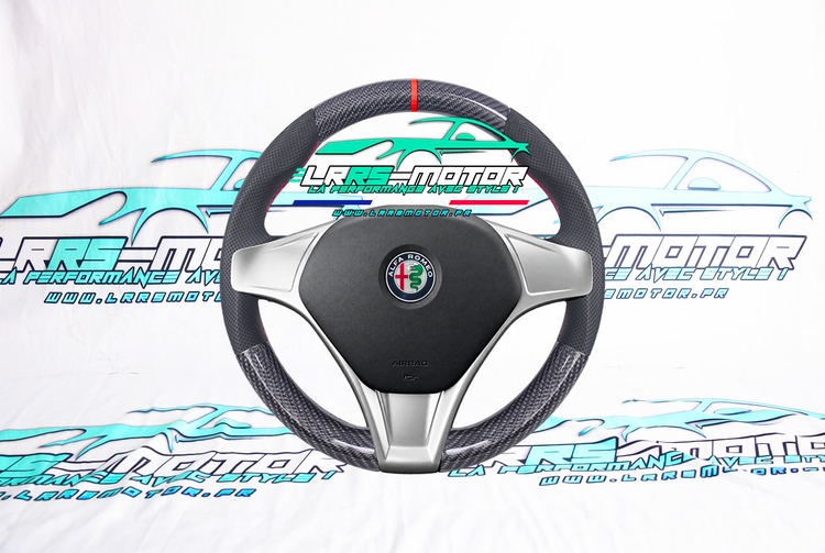 Volant Alfa Romeo MiTo carbone personnalisé