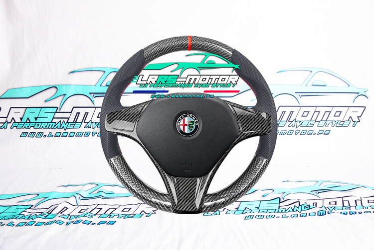 Volant Alfa Romeo MiTo carbone personnalisé