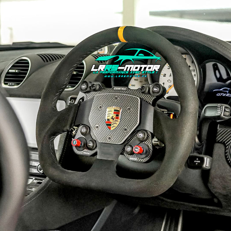 Volant Racing : compatible multimarque, plug & play pour véhicules réels.