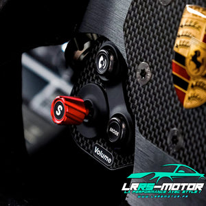 Volant Racing : compatible multimarque, plug & play pour véhicules réels.