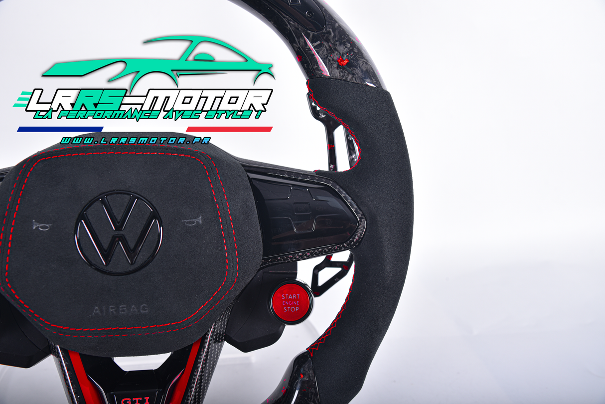 Volant_volkswagen_Golf_8_GTI_CLUBSPORT_img6_steering_wheel_volkswagen_golf_8_carbon_forged_RED_-_www.lrrsmotor.fr.png