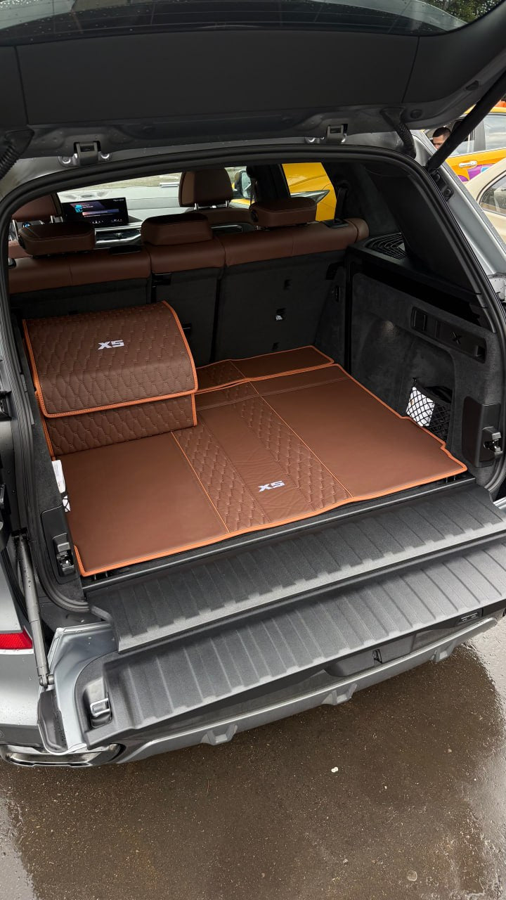 Tapis en cuir personnalisables pour BMW X5 G05