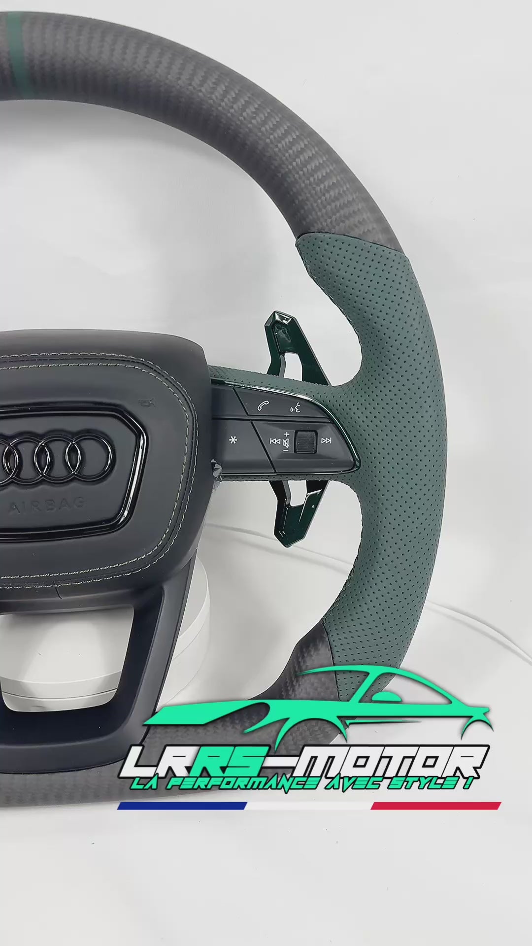 Customizable Carbon Steering Wheel – Compatible with Audi A3 / RS3 / A4 / A5 / Q3 / Q8 / RS4 / RS5 / SQ5 / SQ6 / RSQ8 (2016–2026)