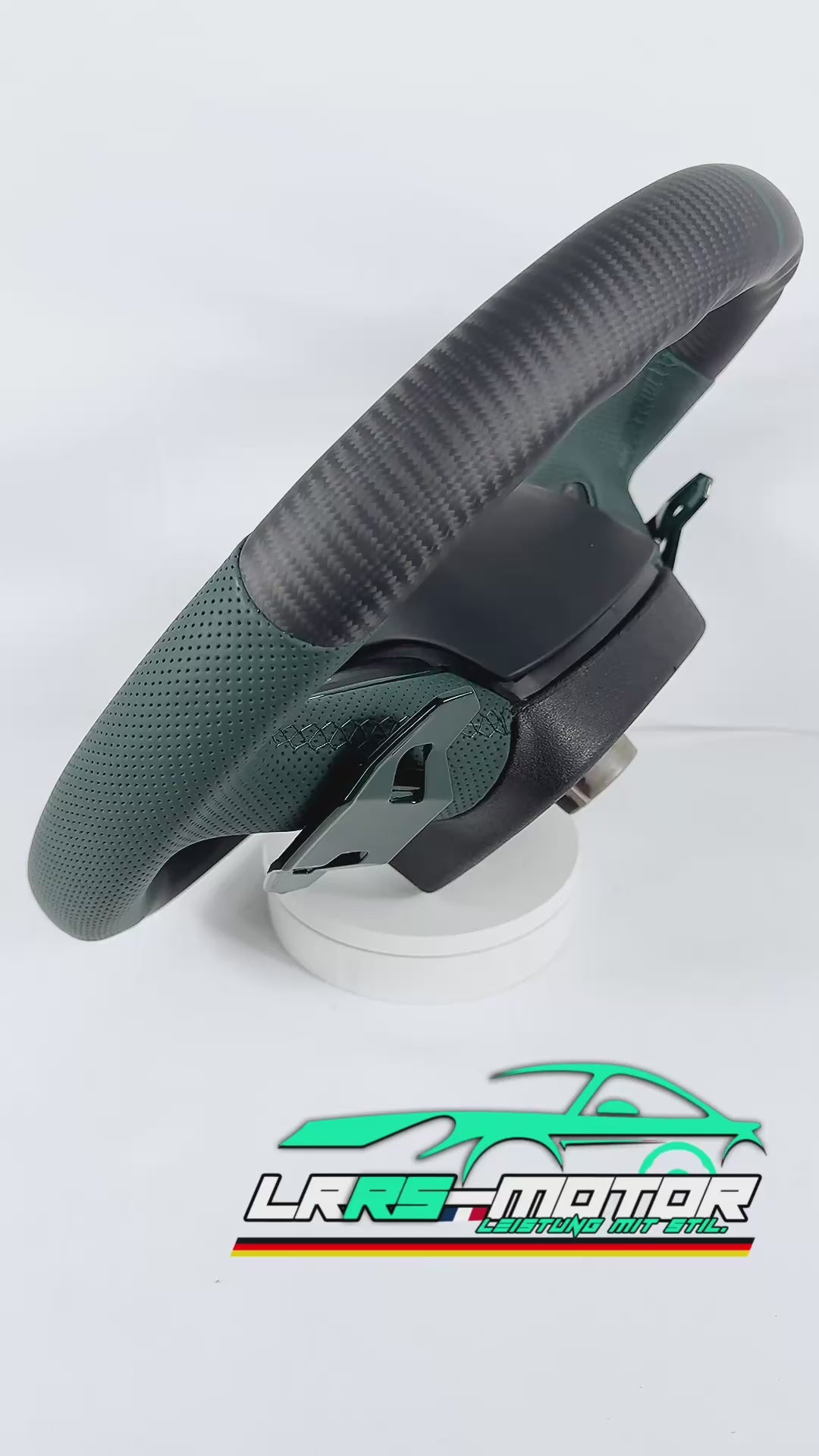 Customizable Carbon Steering Wheel – Compatible with Audi A3 / RS3 / A4 / A5 / Q3 / Q8 / RS4 / RS5 / SQ5 / SQ6 / RSQ8 (2016–2026)