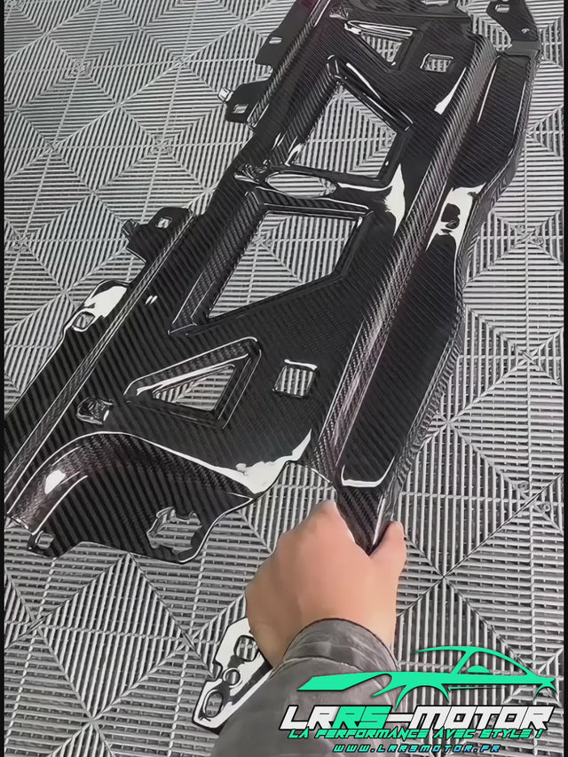 Cache de Radiateur en Carbone Sec – BMW M3/M4 G80 G81 G82 G83 / M2 G87