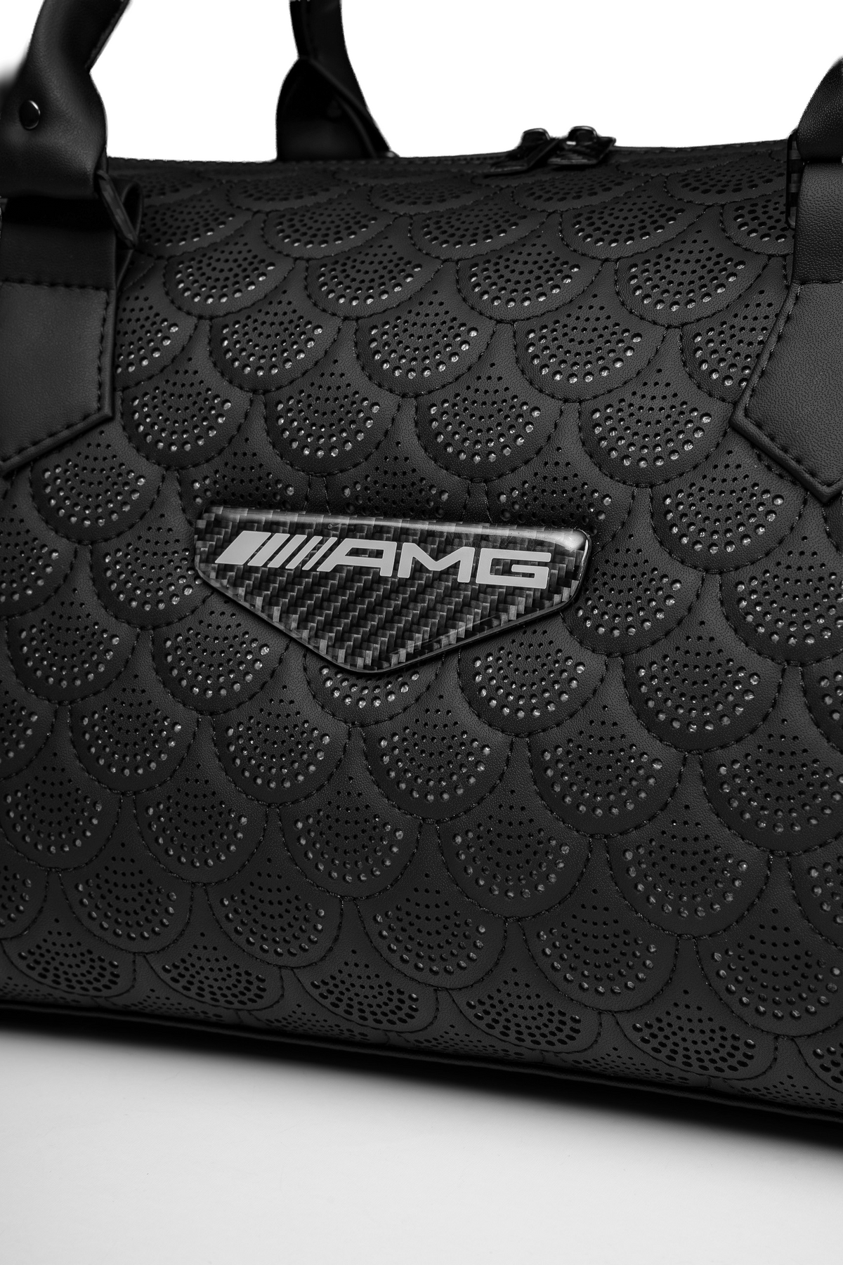 Sac de Voyage Mercedes-AMG – Luxe Cuir & Carbone