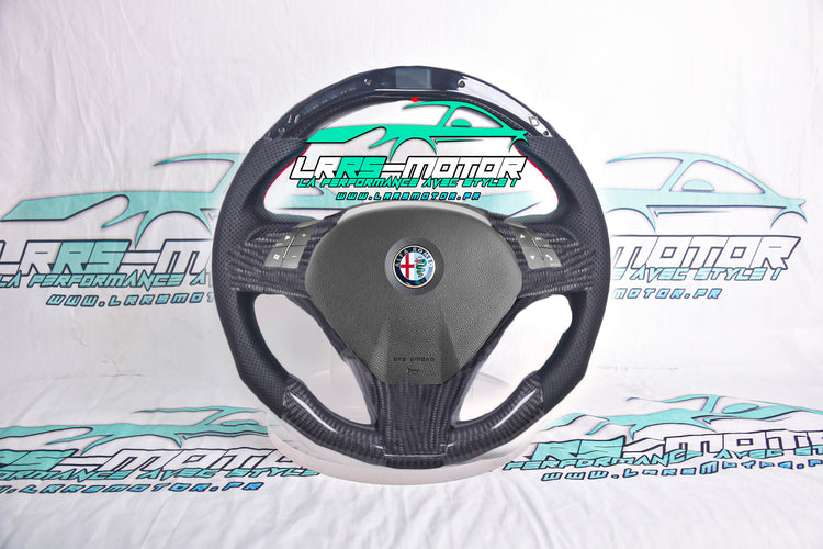 Volant Alfa Romeo MiTo carbone personnalisé