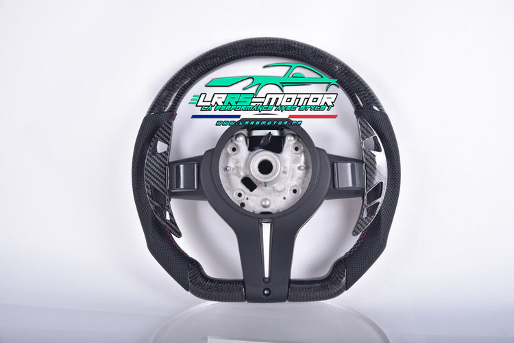 Volant en carbone personnalisable pour BMW Série F et G (2012-2022). Compatible Série 1, 2, 3, 4, 5, 6, X Séries et modèles M Performance (M2, M3, M4, M5, M6)Volant BMW F20, M2, M3, M4 carbone personnalisable